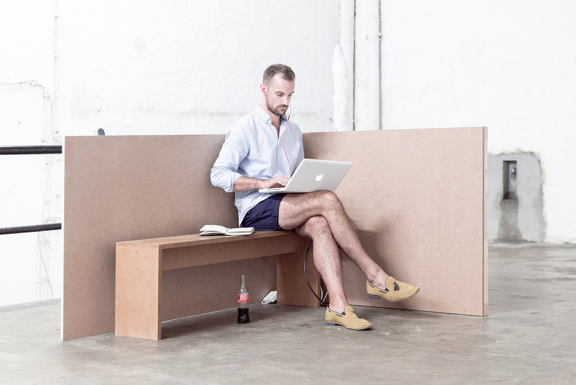 A00116 - Katharina Monka - Jonas Schenk writing -  Installation view - 02.09.2016 Studio For Artistic Research Katharina Monka Düsseldorf