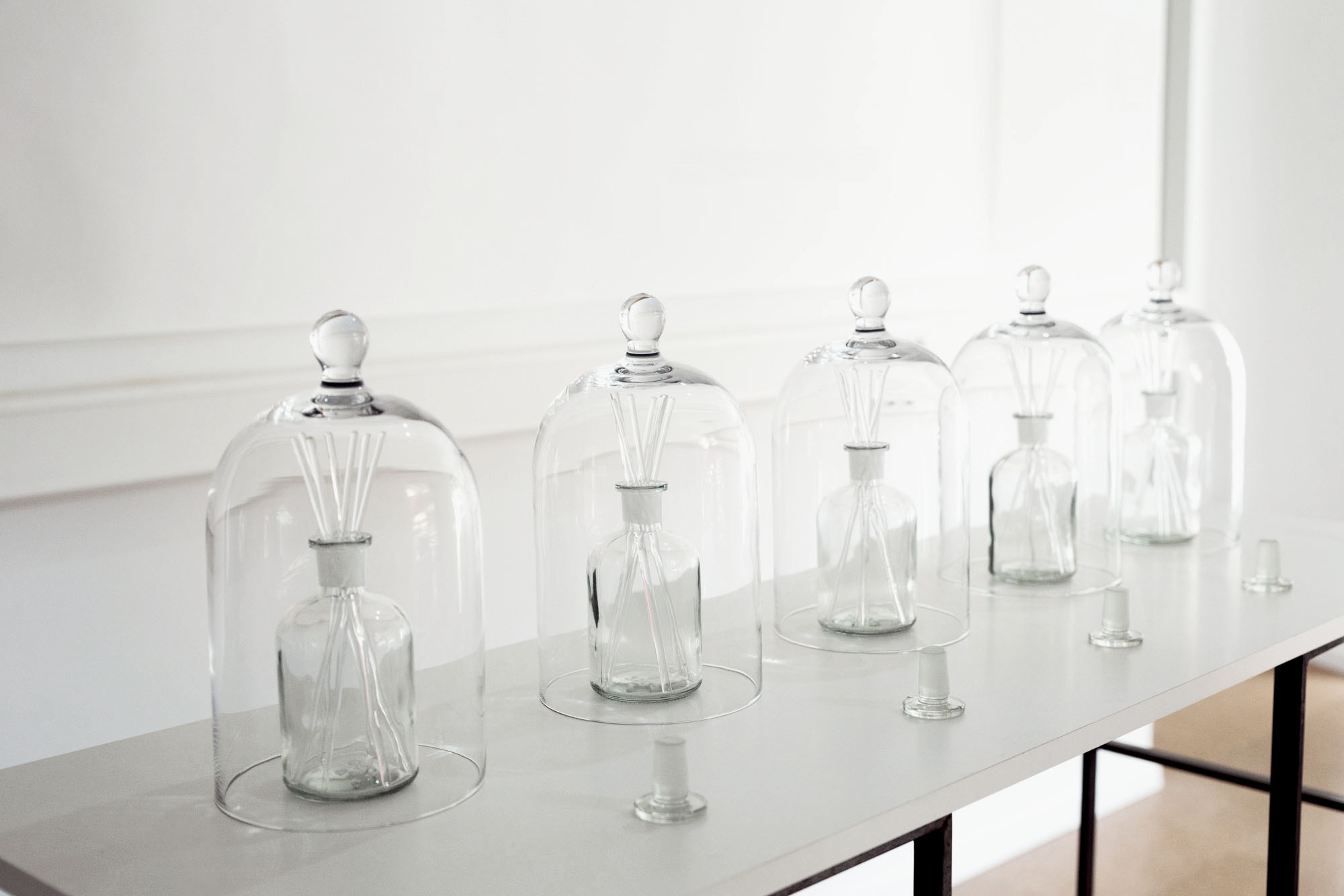 Glass Tasting . 2019 . Smell of glass, Cologne . Foto: Nadine Schwickart Studio For Artistic Research Lena Trost Düsseldorf