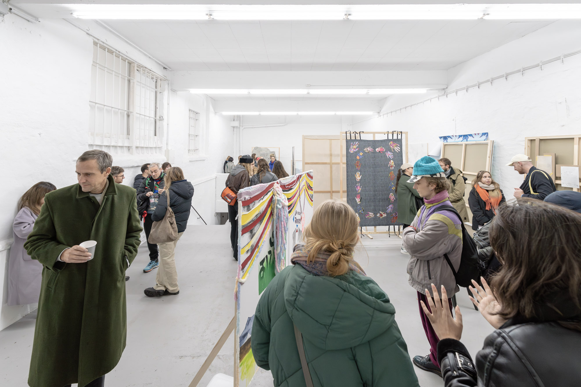 Klasse Maximiliane Baumgartner - Opening - 10.11.2023 Studio For Artistic Research Aleksandr Fedosov Amelie Linne Uliczka Aylin Kabakci David Hartig Denis Pajam Oechsle Fabian Sokolowski Filiz Huz Gabriela Tudor Lea Marie Weeber Lea-Sue Zorlu Lennart Martin Maximilian Graf Paula Slomke Peter Schlegel Sarah Jeong Silja Wendt Timofej Kratz Ye Hu Ziran Pei Laura Longerich Lucia Zerche Düsseldorf