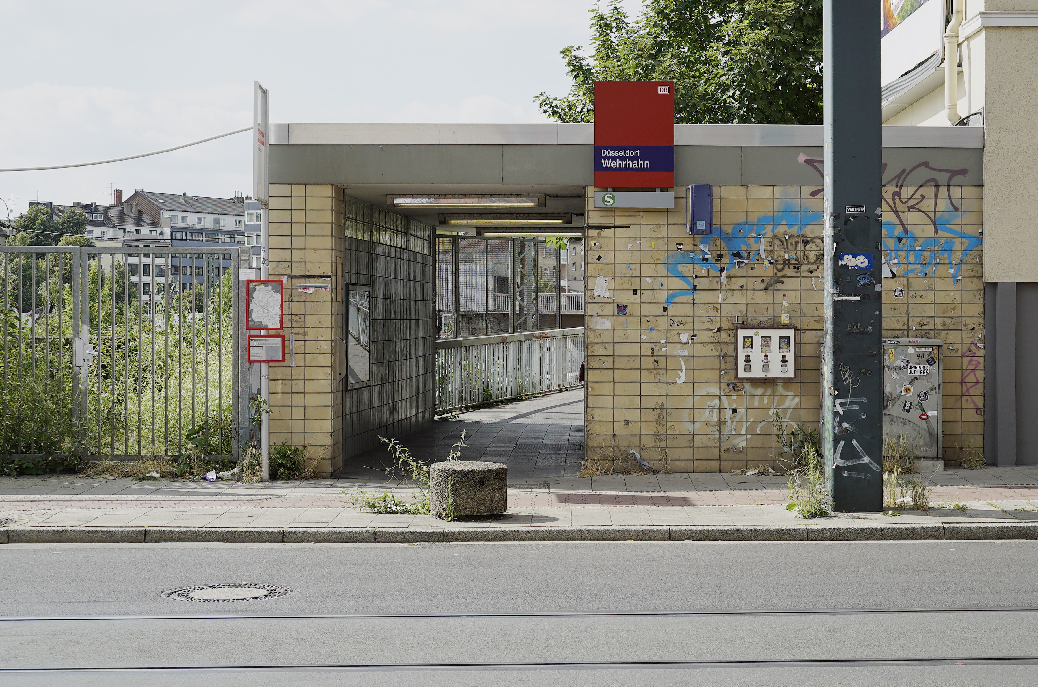 DER WEHRHAHN-ANSCHLAG ALS KONTINUITÄT